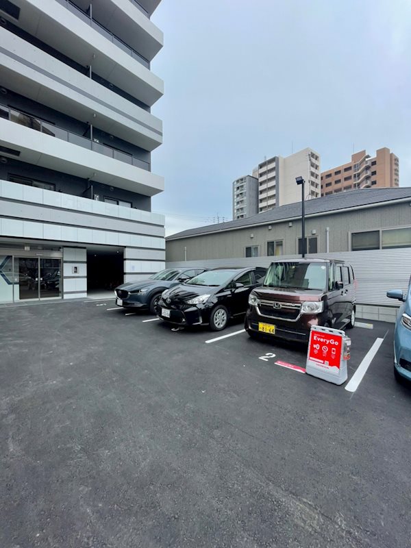 ソールオリエンス博多 駐車場