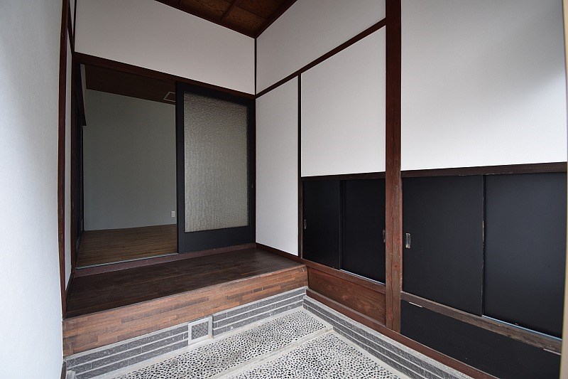 シープレーリー千石町A 玄関
