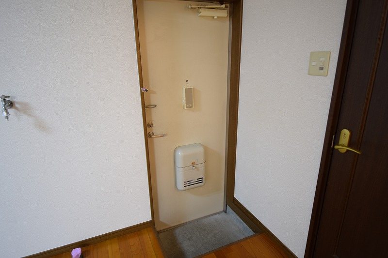 AKIBAハイツ5号棟 玄関