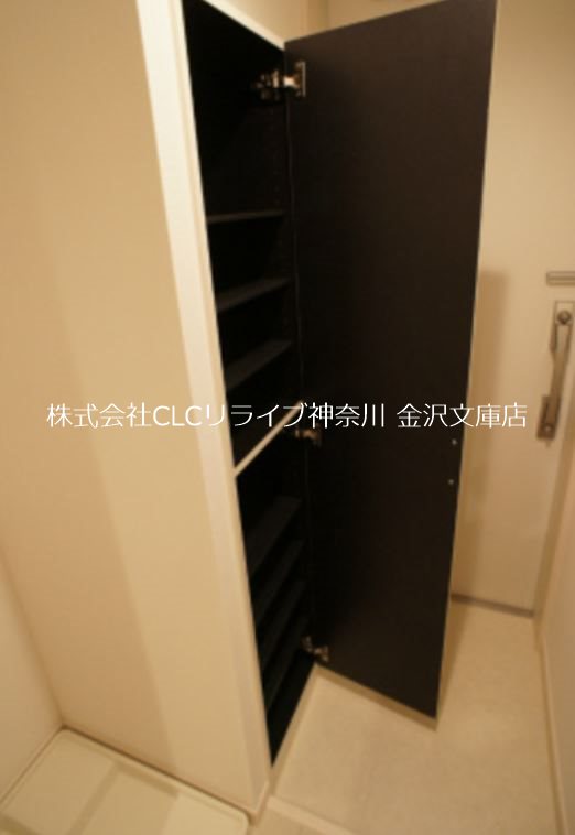 リブリ・柳町 玄関