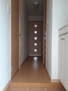 ロングTAKABUNE 玄関