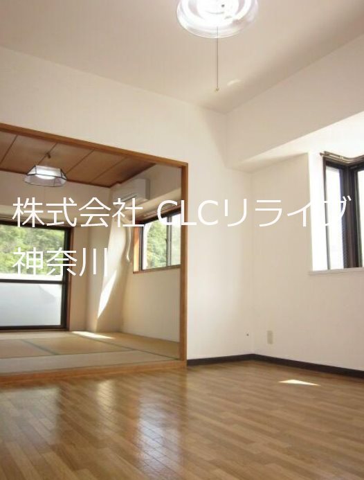 ペルレ金沢文庫 リビング