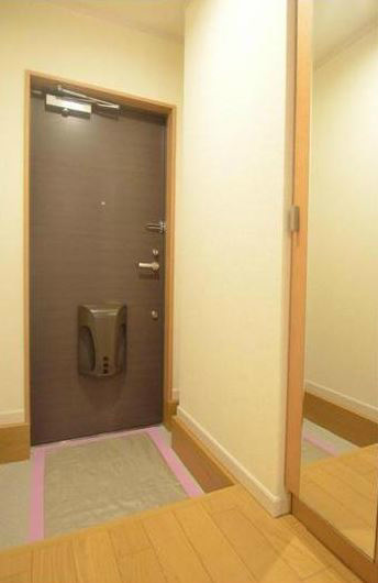 My House  玄関