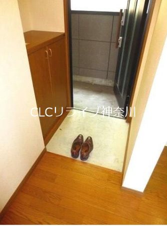 UB六浦 玄関