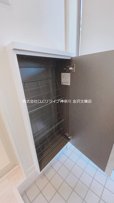 アルモ金沢文庫 玄関