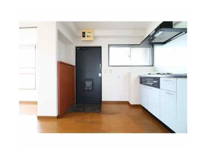月岡マンション 玄関