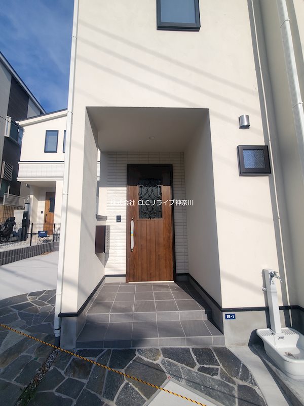 片吹戸建  玄関