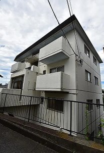 4階建の鉄筋コンクリートマンション☆