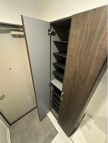 ベイルーム追浜ファースト 玄関