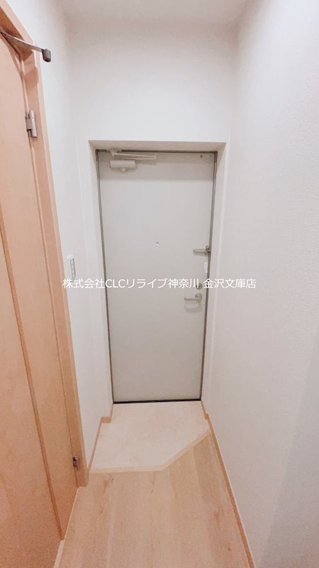 グリーンカーサ六浦Ⅱ 玄関