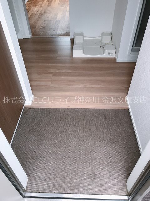 クレール六浦東 玄関