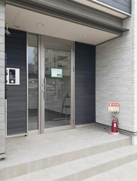 サンリットウエストK 玄関