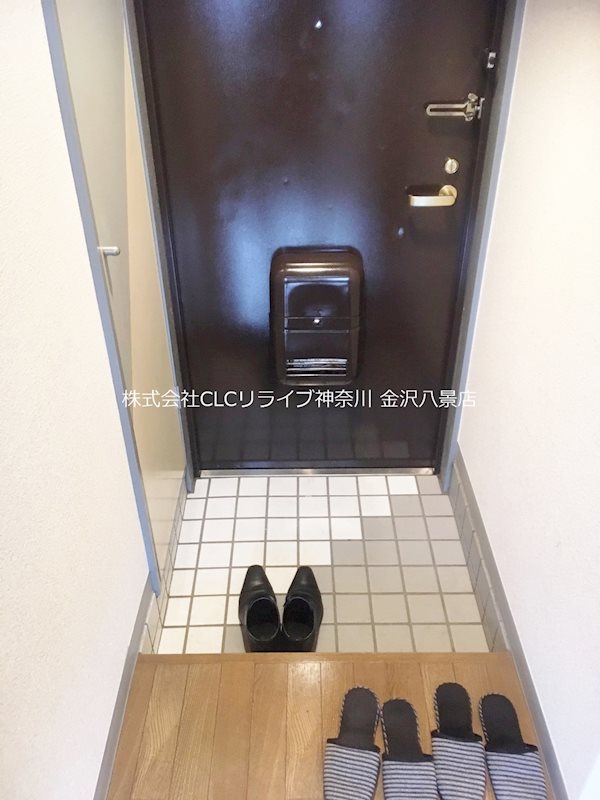 ユーコート金沢八景  玄関