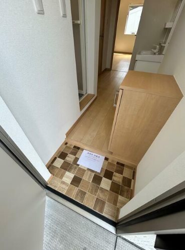 メゾン野島 玄関