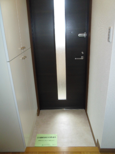 栄屋ビル 玄関