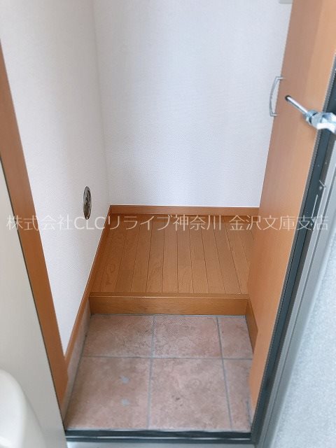 アリスガーデンN 玄関