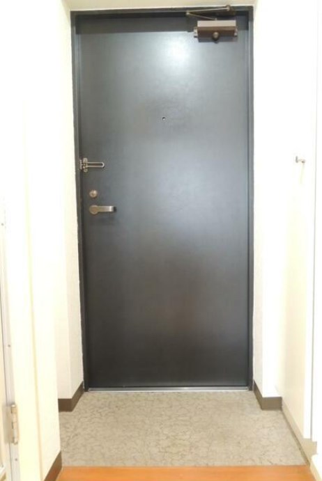 日神パレス杉田A棟 玄関