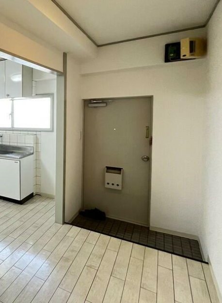 ステート新杉田 玄関