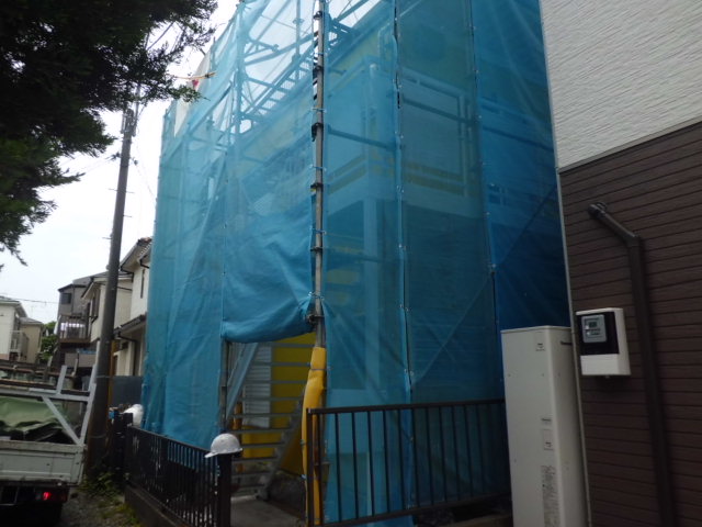 ※外壁塗り替え中の写真です