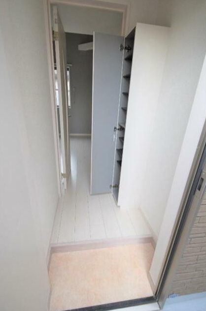 DEN杉田 玄関