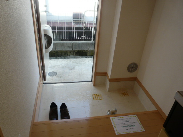 プラナス富岡  玄関