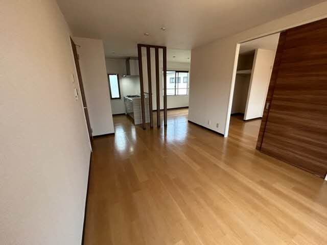 ラフォーレ野出 D棟 リビング