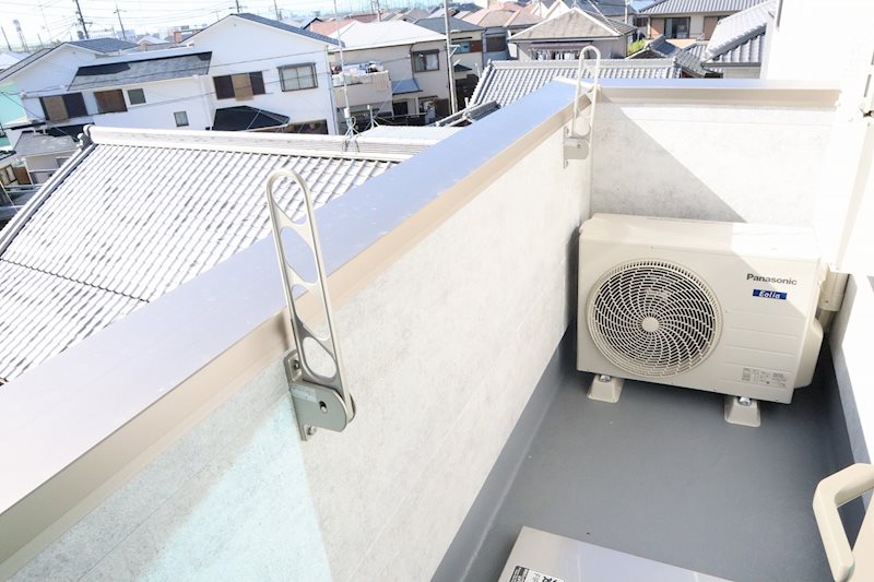 フジパレス日根野駅南Ⅱ番館 ベランダ