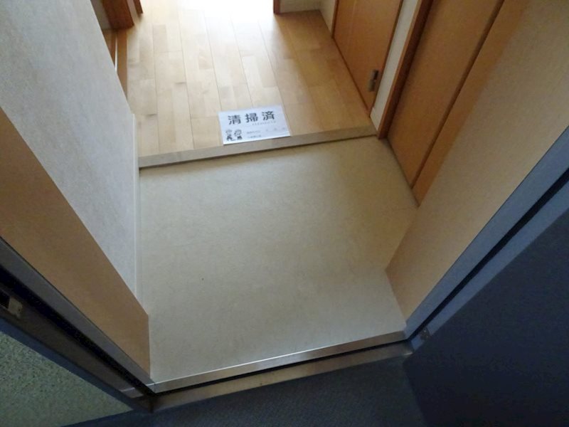 アビタシオンイサム 玄関