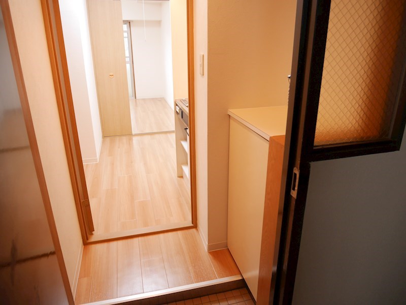 スターシップ 玄関