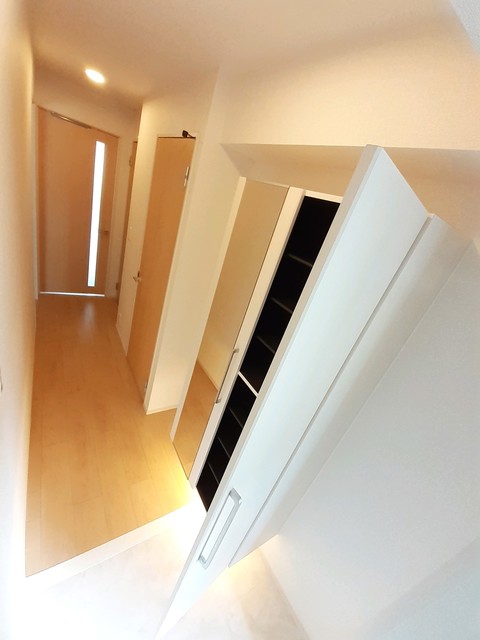 エテルノ貝塚Ｂ 玄関