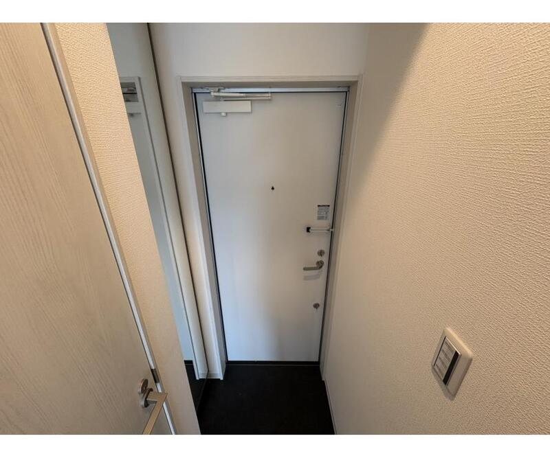 ロジェ泉佐野 玄関