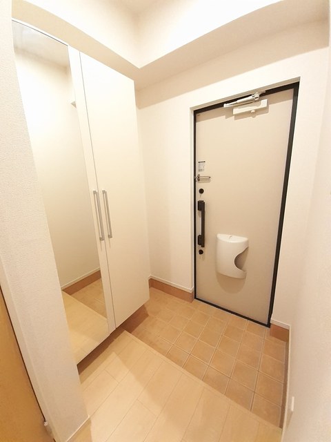グレイス　リーフ　葵 玄関