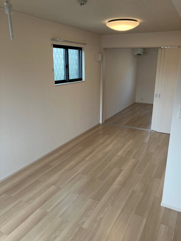 オリーブ羽倉崎A リビング