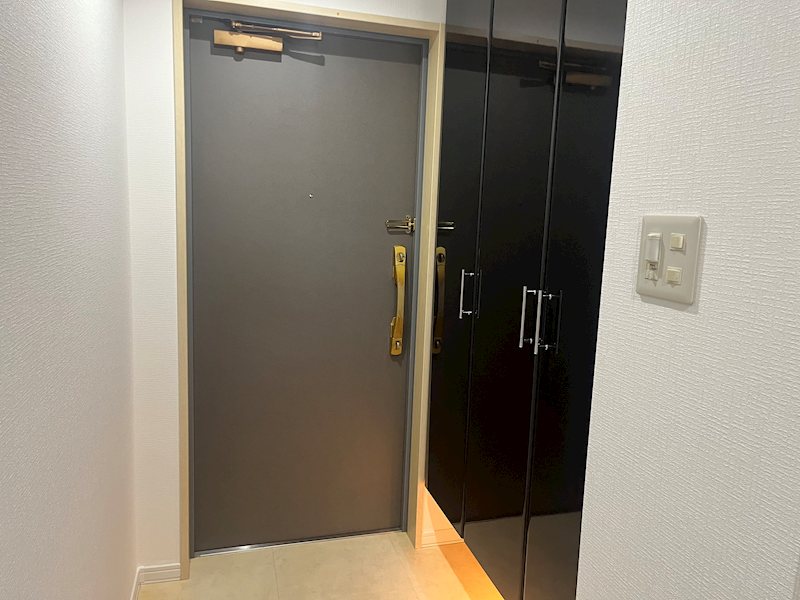 ジュネス泉佐野コンドミニオ 玄関
