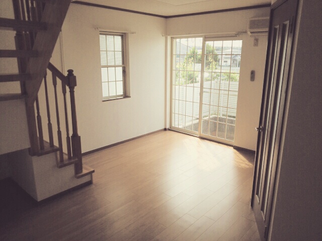 グリーンヒルズ日根野Ⅰ号館 リビング