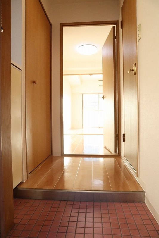 スターシップ 玄関