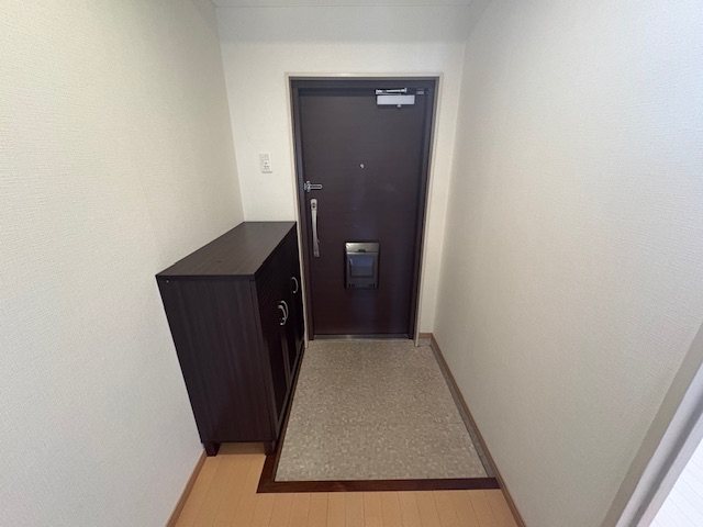 ヒュース泉佐野 玄関