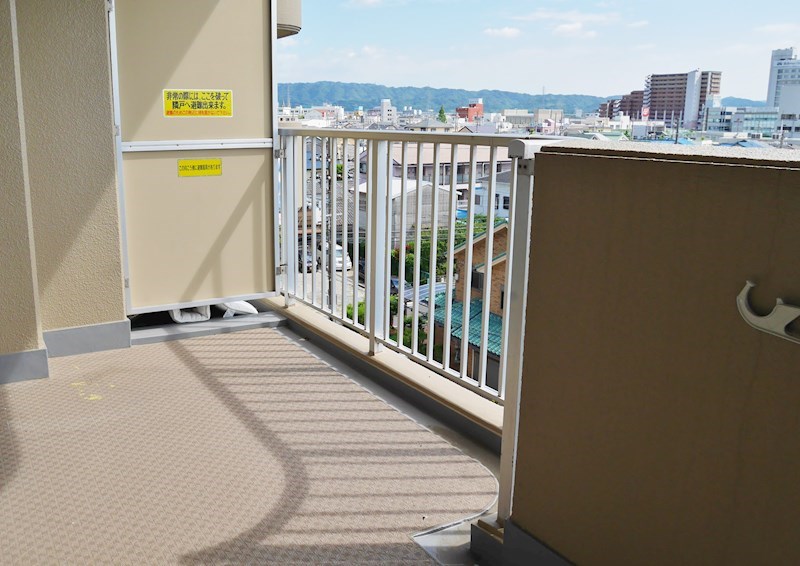 ヒュース泉佐野 ベランダ