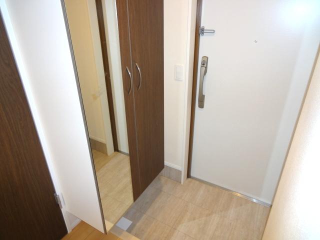 グランドスカイ笠松 玄関