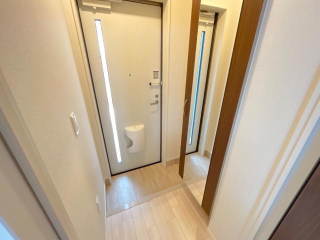 ストレリチア 玄関