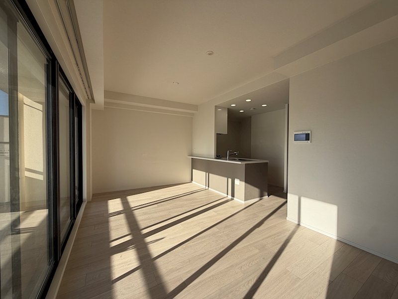 ユニハイム泉佐野駅前通り リビング