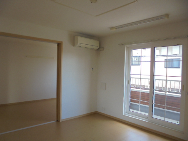 サン・ブリ－ゼ リビング