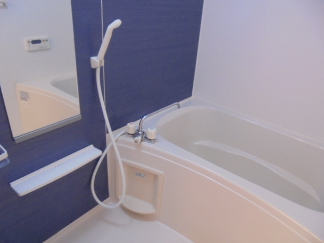 サン・ブリ－ゼ 風呂画像