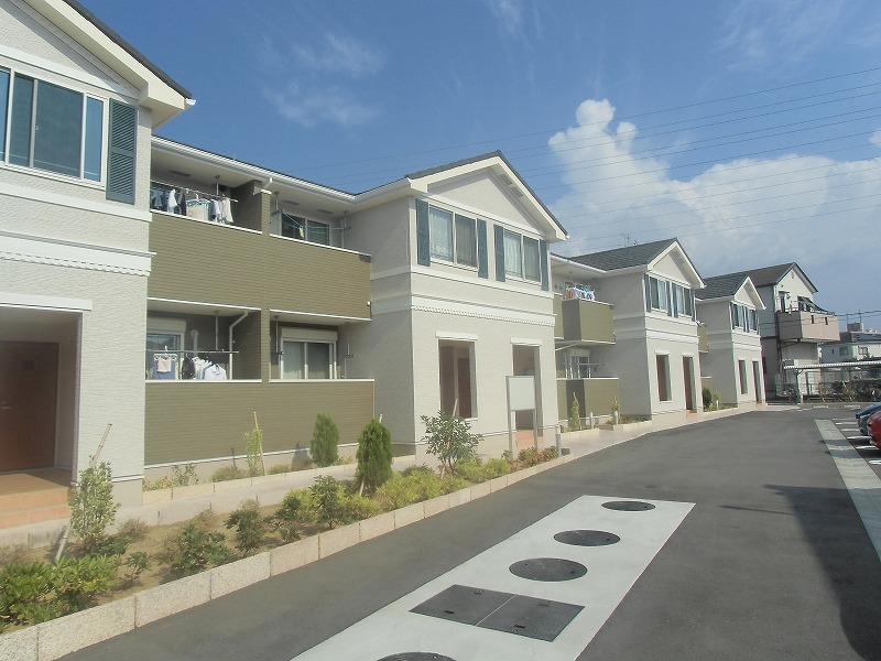 カルム・メゾン　東館 外観