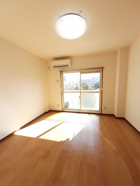 ラ．ヴェ－ル リビング