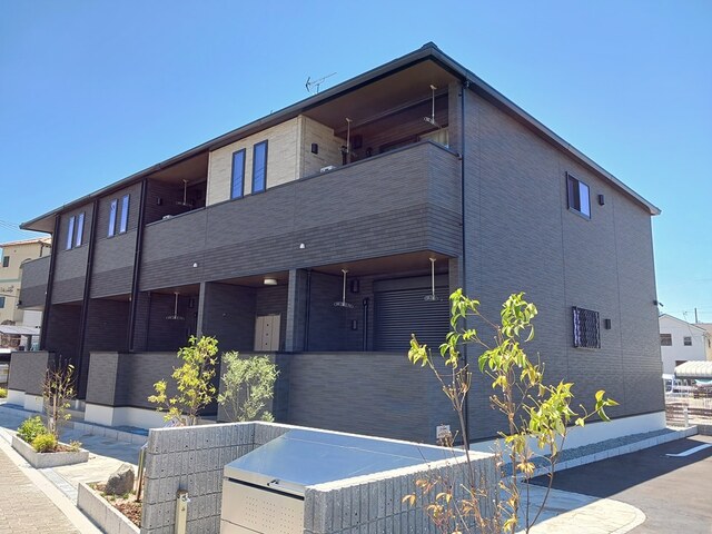 エレガントカーサＣ棟 外観