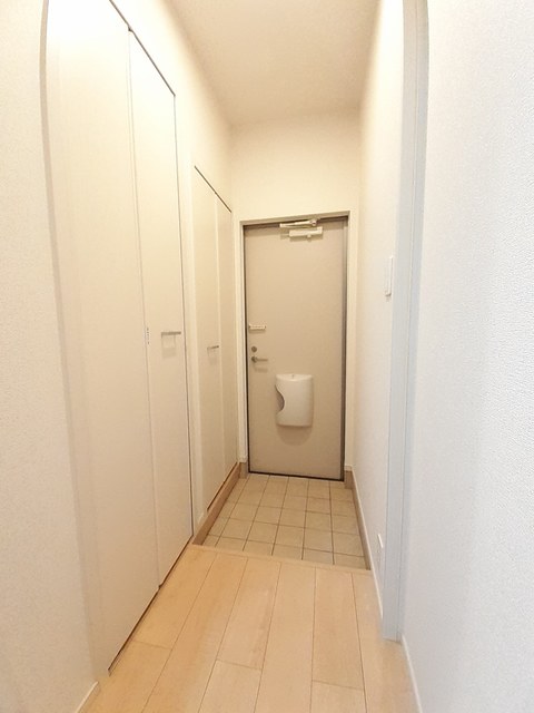 メゾン　ボヌール　日新 玄関