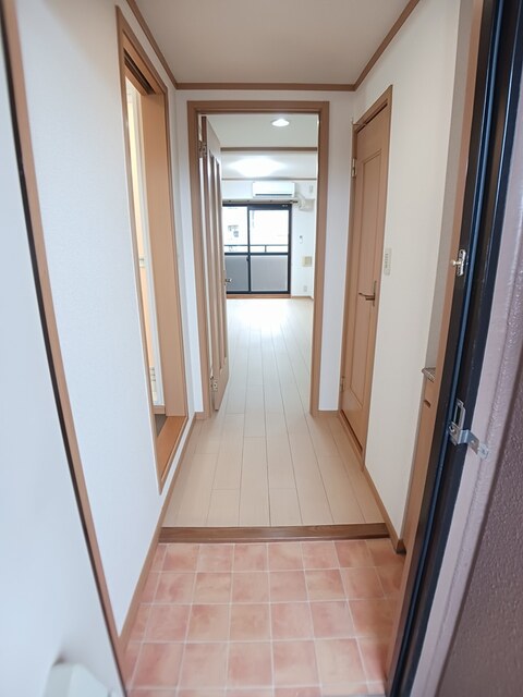 ベル　アルモニー１番館 玄関