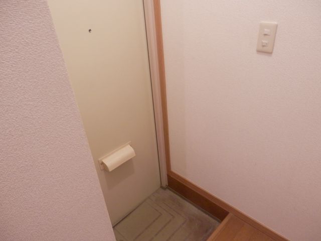 中島ビル 玄関