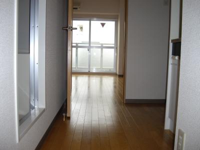 リバービューハイツⅢ 玄関